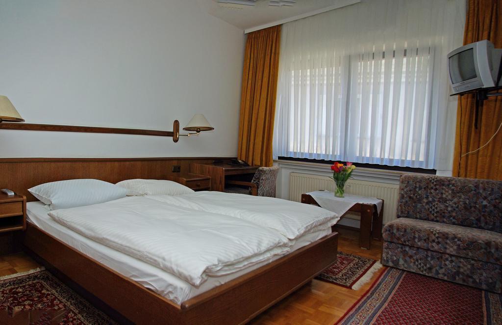 Hotel Alte Bruecke Bad Homburg vor der Höhe Cameră foto